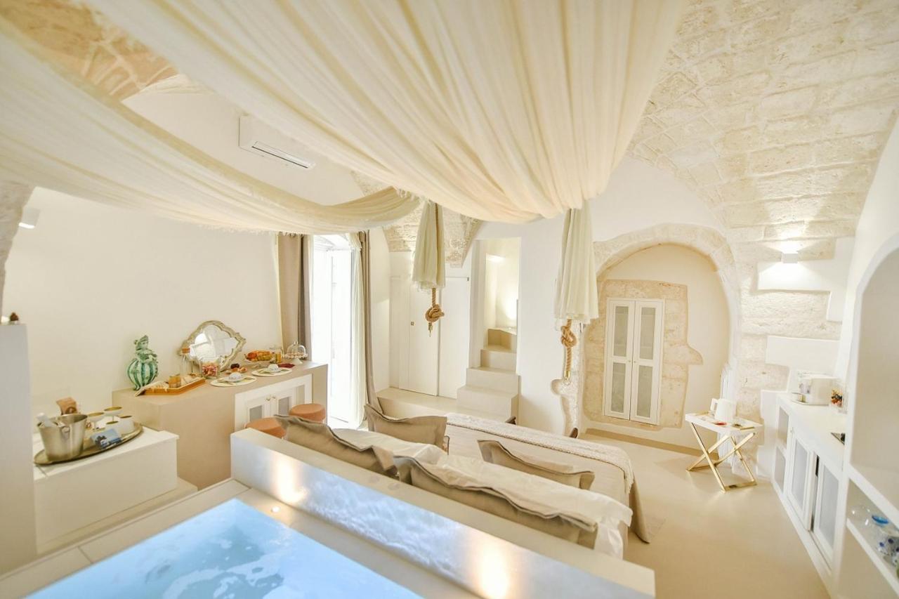 Eurydice Suite With Infinity Jacuzzi Ostuni Luaran gambar