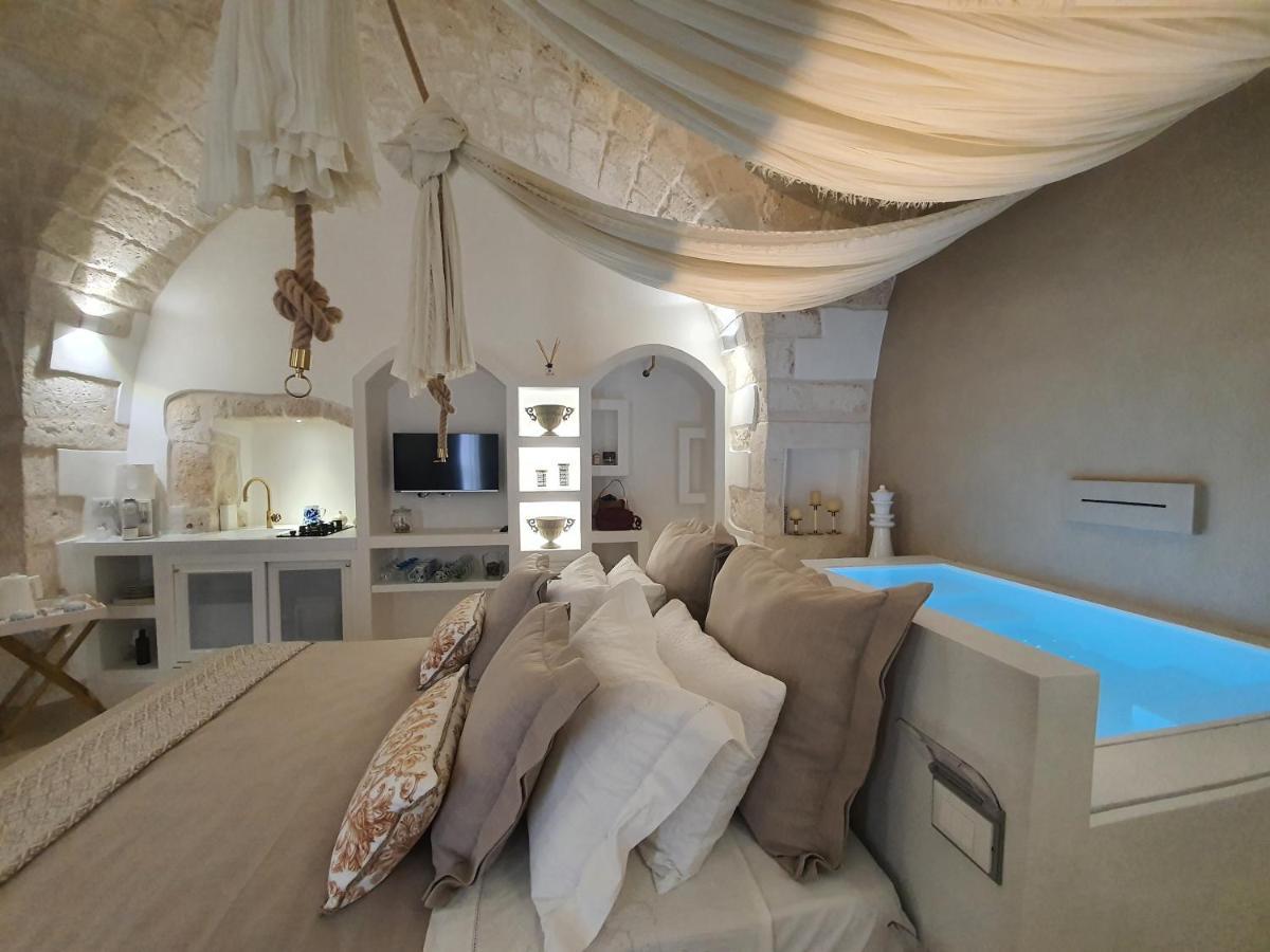 Eurydice Suite With Infinity Jacuzzi Ostuni Luaran gambar