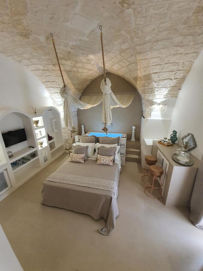 Eurydice Suite With Infinity Jacuzzi Ostuni Luaran gambar