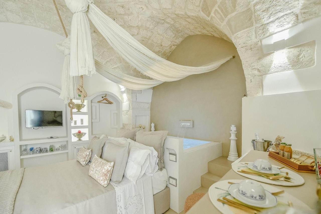 Eurydice Suite With Infinity Jacuzzi Ostuni Luaran gambar