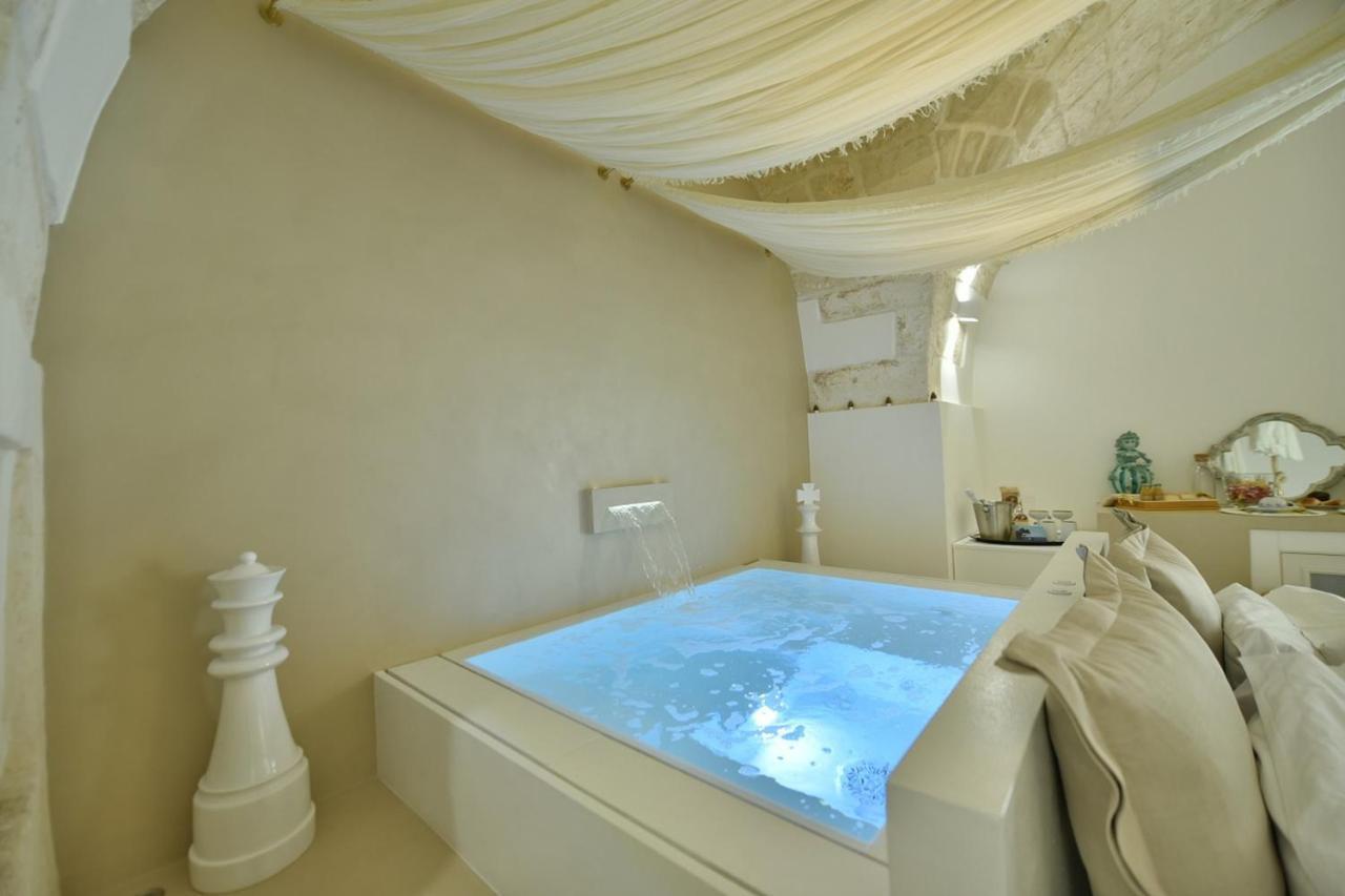 Eurydice Suite With Infinity Jacuzzi Ostuni Luaran gambar